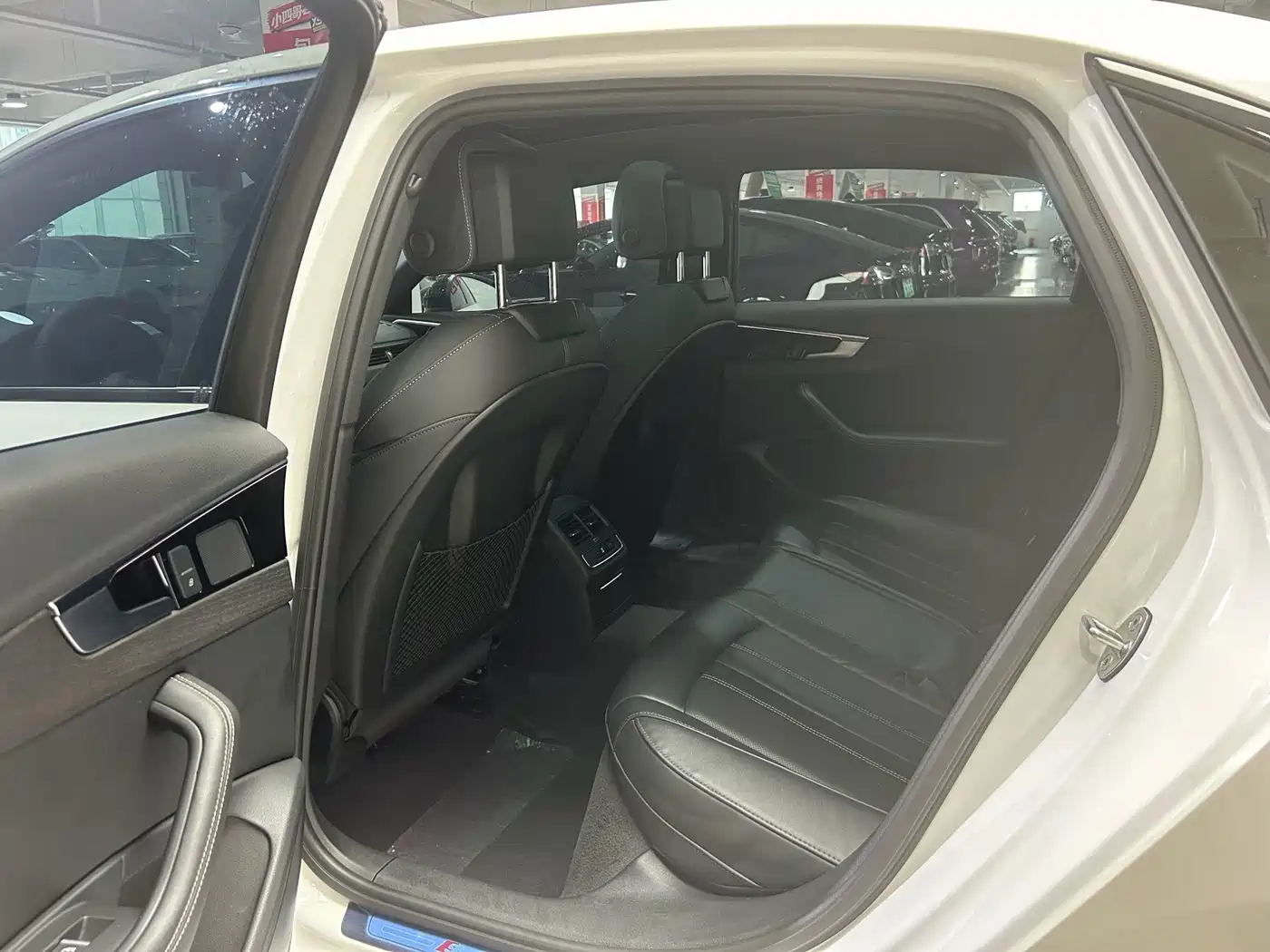 Фото 7 - Audi A4L