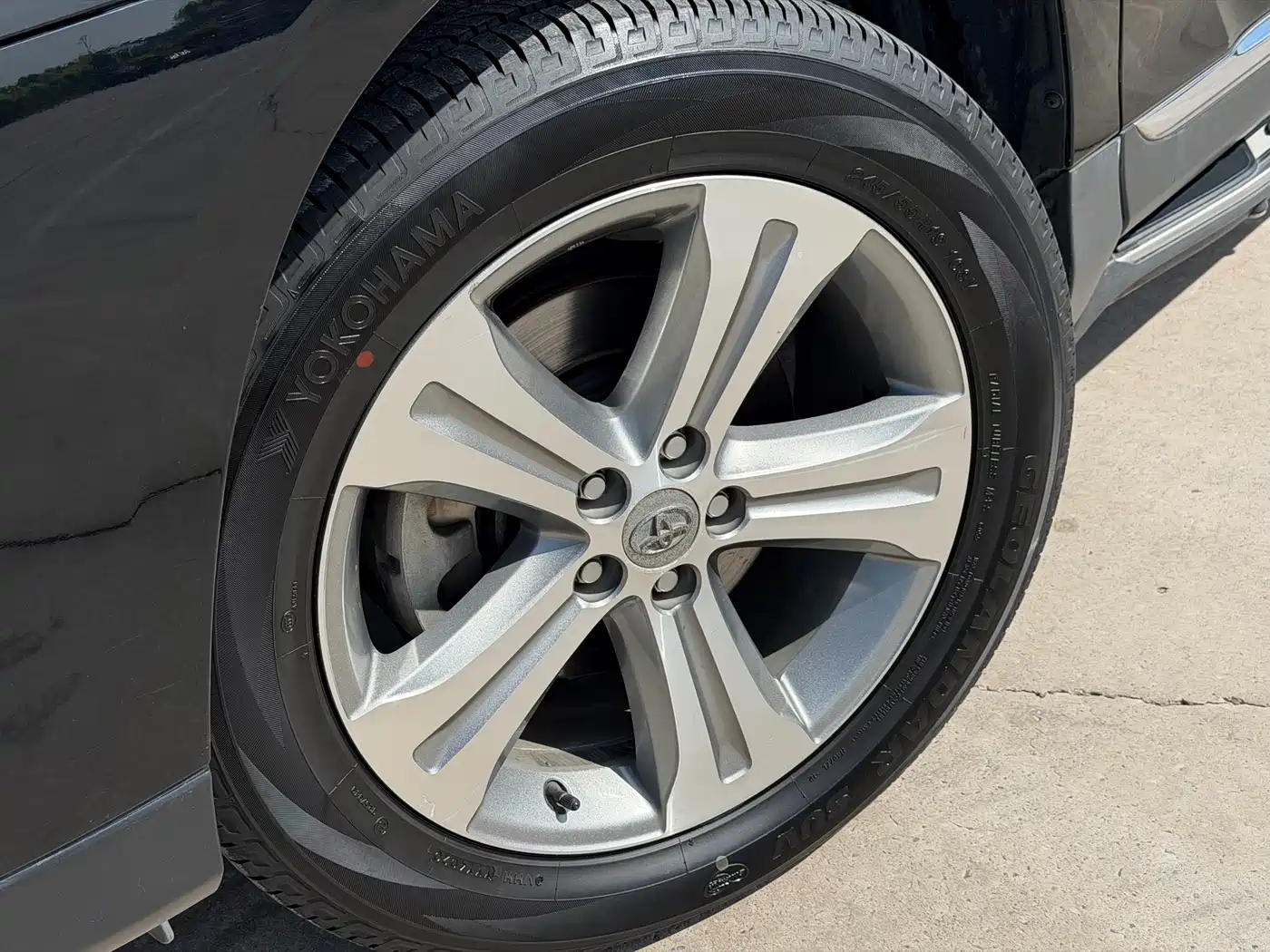 Toyota Highlander 2012 2.7L 2WD 7-Seater Luxury Navigation Edition фото 5