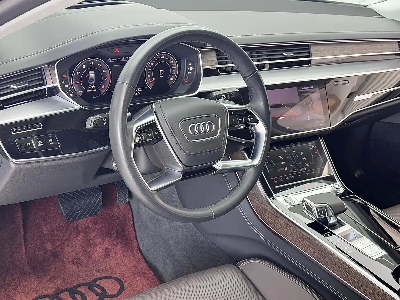 AUDI A8