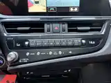 Фото 21 - Lexus ES
