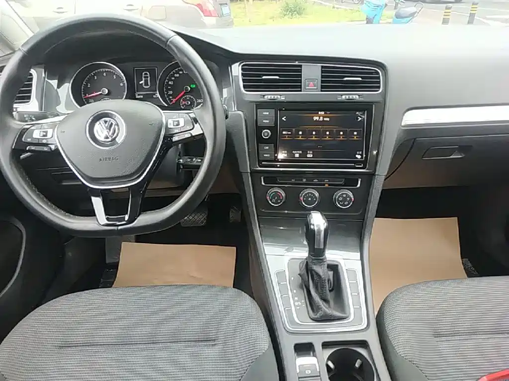 Volkswagen Golf 2019 1.6L Auto Comfort (China V) фото 13