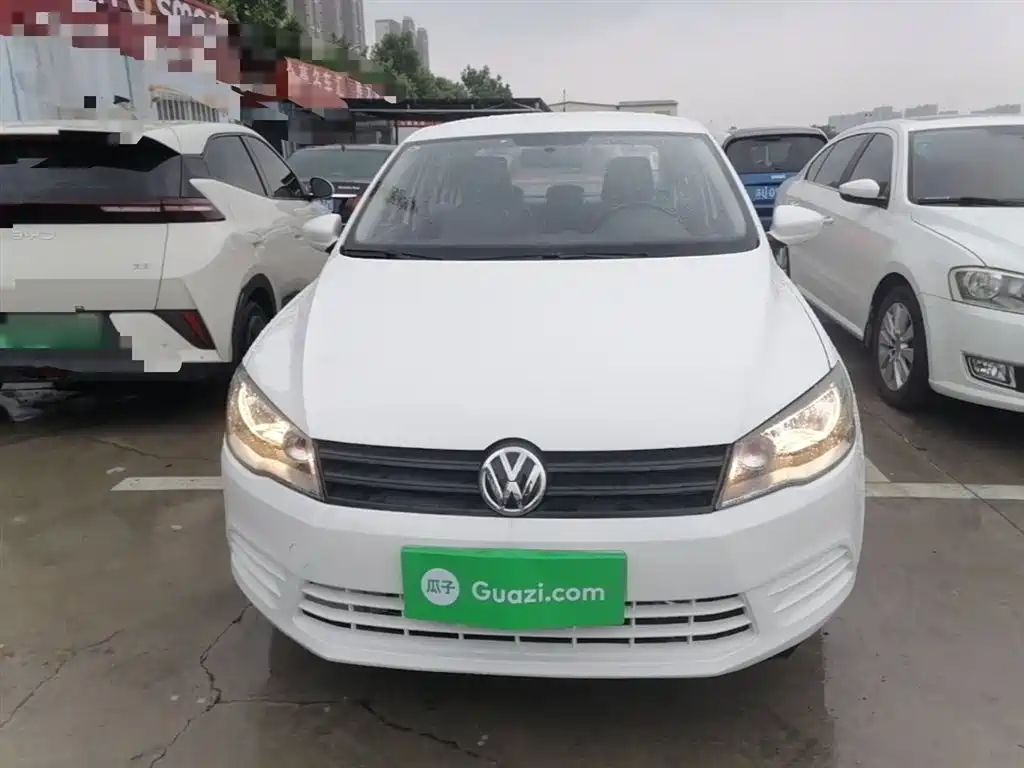 Volkswagen Jetta 2015 1.6L Manual Trend фото 3