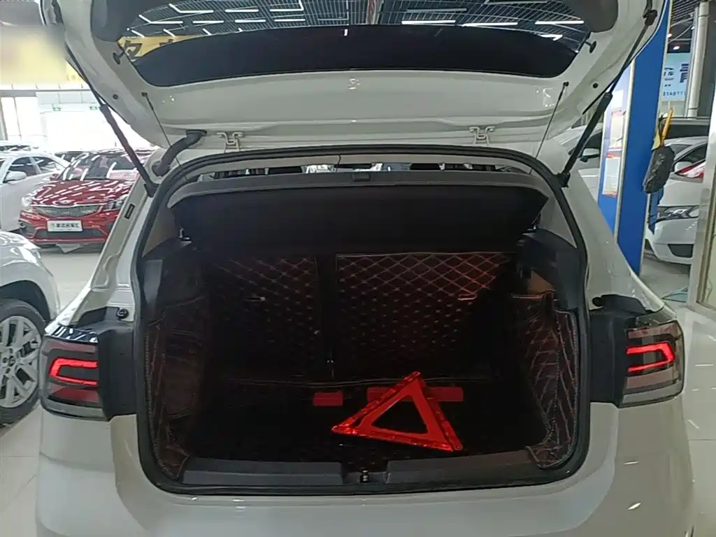 Volkswagen T-Cross 2019 280TSI DSG Comfort Edition фото 19