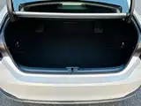 Photo 15 - Lexus ES
