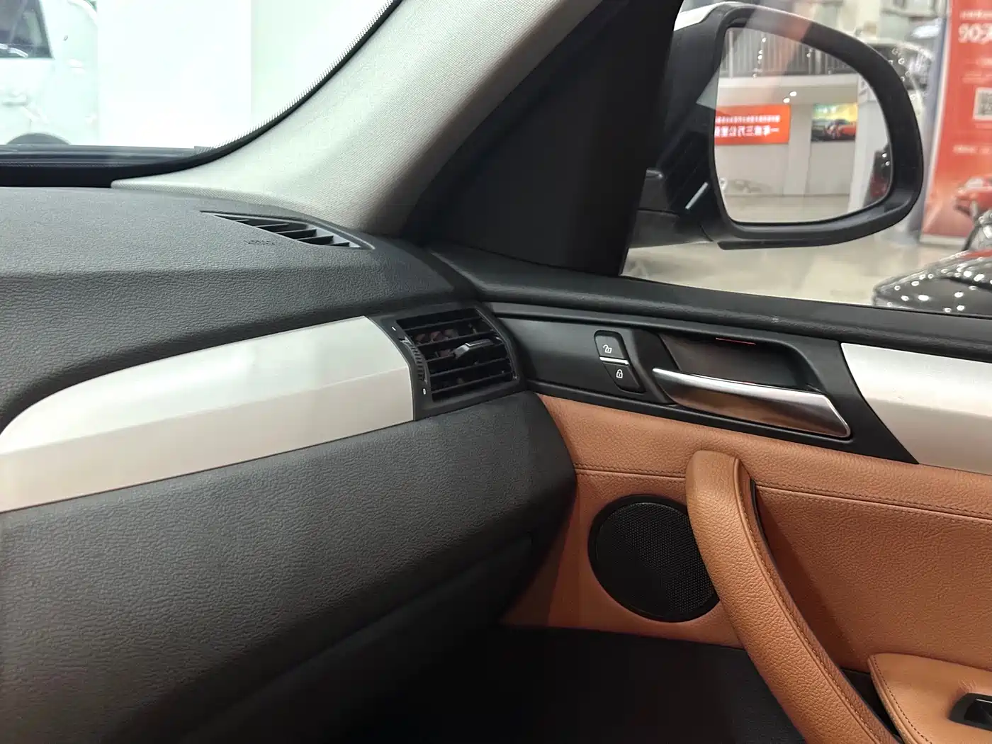 BMW X3 (Import) 2014 xDrive28i Leading Edition фото 10