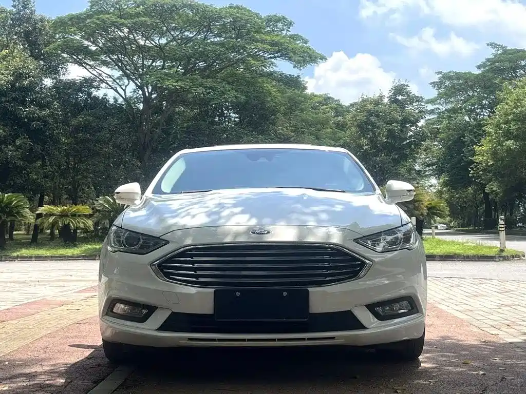 Фото 2 - Ford Mondeo