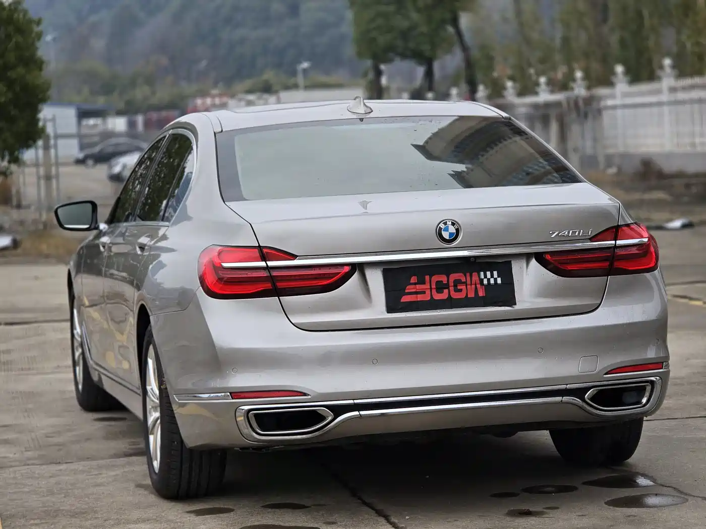 BMW 7 Series 2016 730Li Leading фото 18