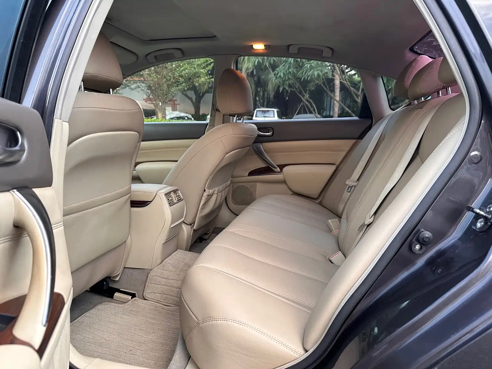 Photo 18 - Nissan Teana