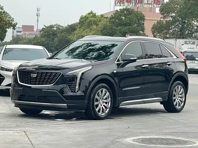 CADILLAC XT4