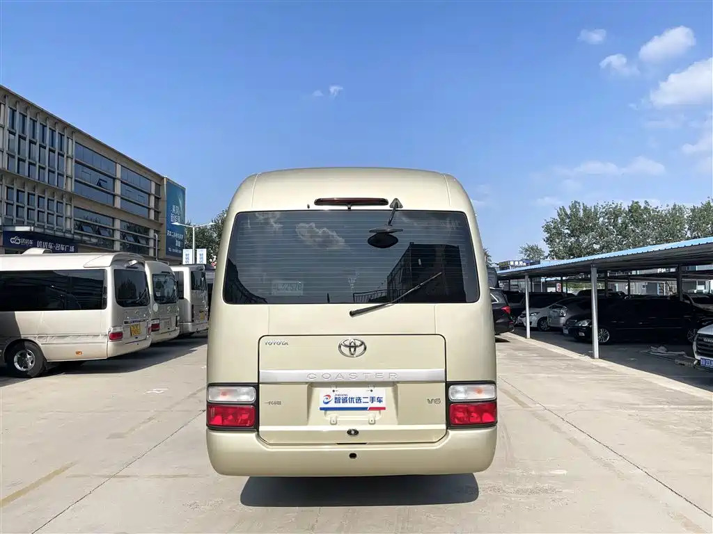 Toyota Coaster 2015 4.0L Premium Bus GRB53L-ZCMSK 20-seater фото 3