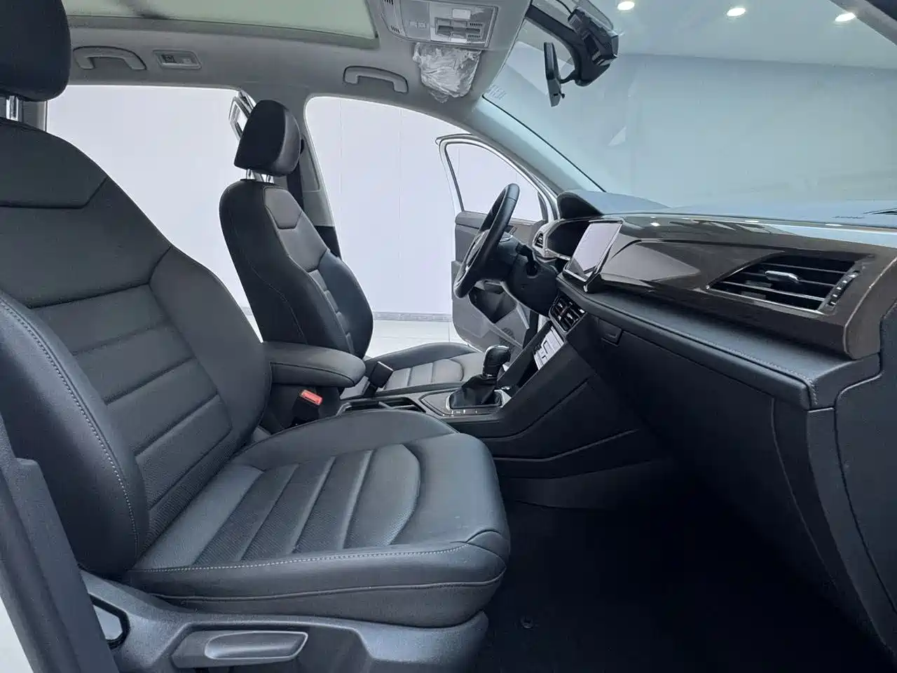 Volkswagen Tharu, миниатюра 13