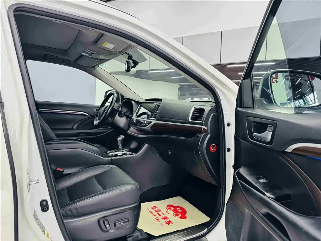 Toyota Highlander 2017 2.0T 4WD Ultimate 7-Seater фото 26