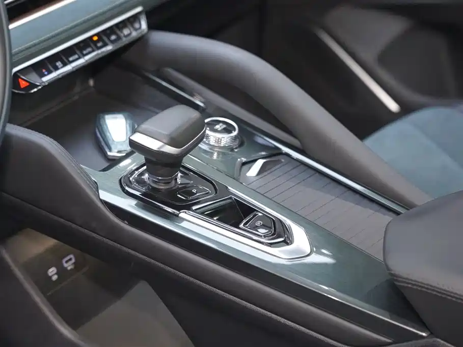 GEELY AUTOMOBILE XINGYUE L