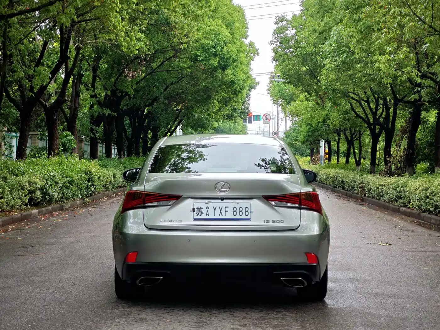 Lexus IS 2017 300 Leading Edition фото 5