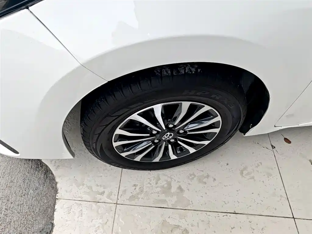 Toyota Corolla 2017 Facelift 1.2T S-CVT GL-i фото 22