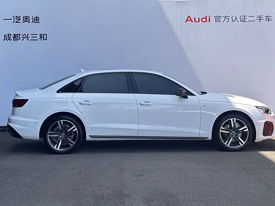 Audi A4L 2022 40 TFSI Luxury Dynamic фото 3