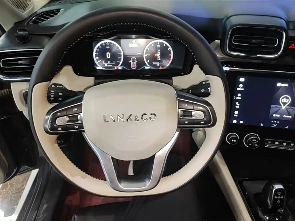 Lynk & Co 02 2019 1.5T DCT 2WD Shine Pro Edition China VI фото 11