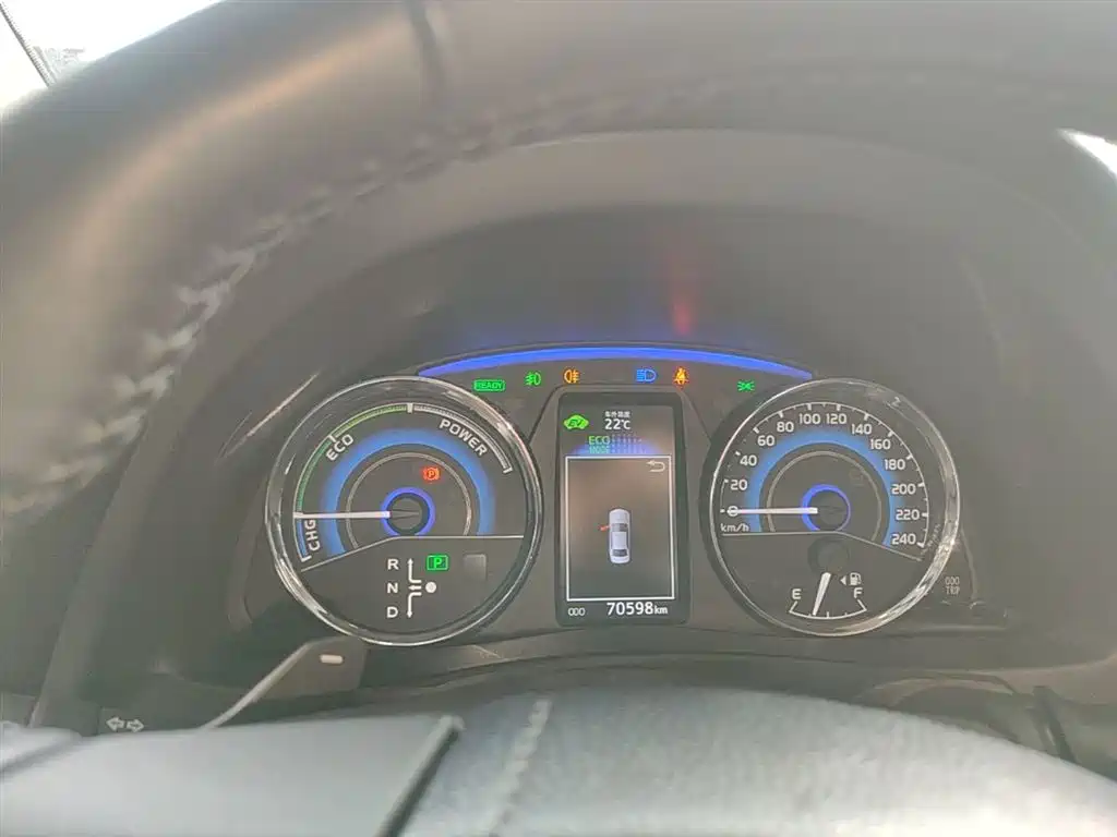 Toyota Corolla 2018 Hybrid 1.8L E-CVT Smart Edition фото 8