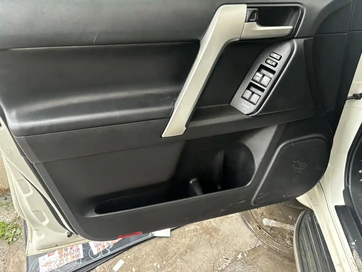 Toyota Prado 2018 3.5L Automatic TX-L Rear-mounted Spare Tire фото 7