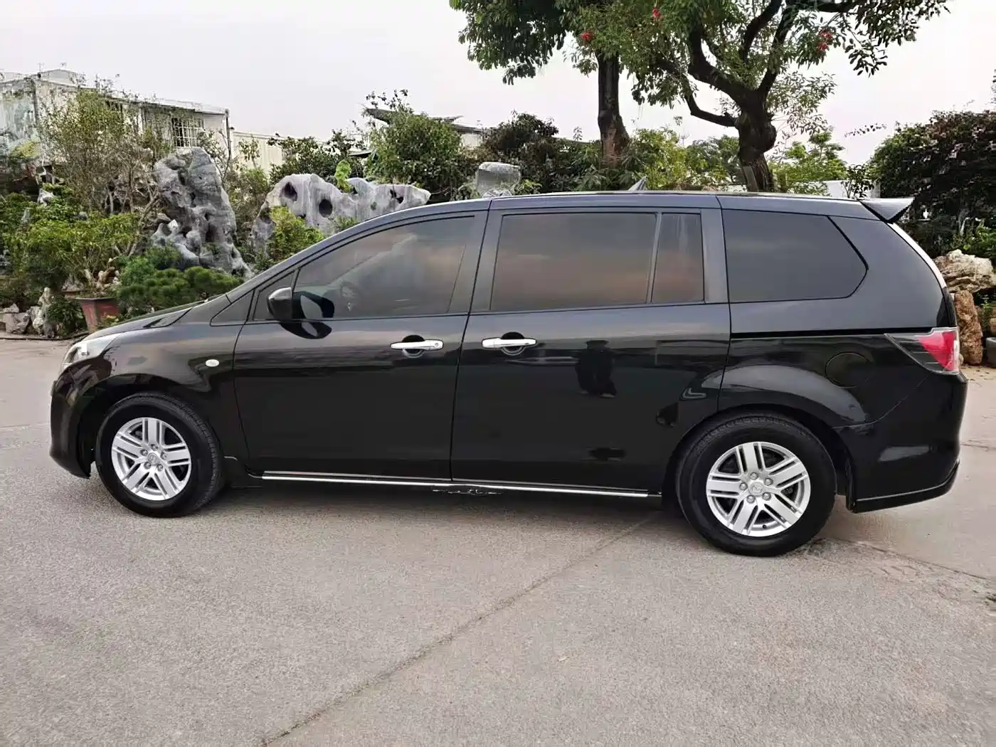 Mazda 8 2011 2011 Model 2.3L Premium Edition
