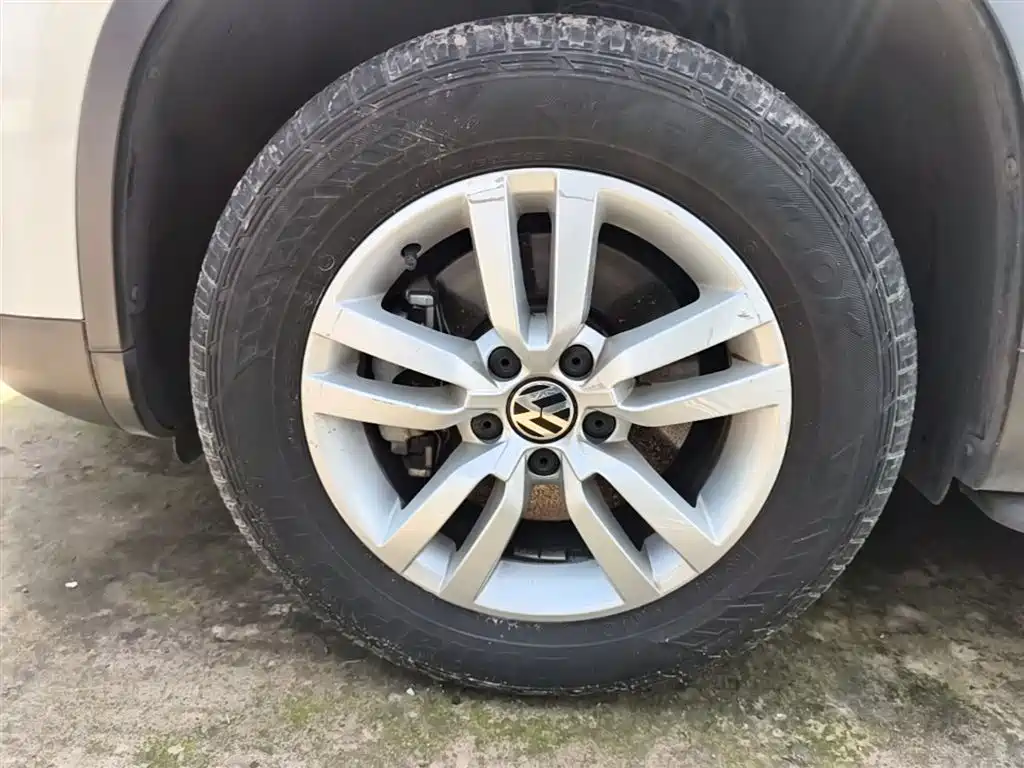 Volkswagen Tiguan 2016 Model 300TSI Automatic 2WD Trend Edition фото 23