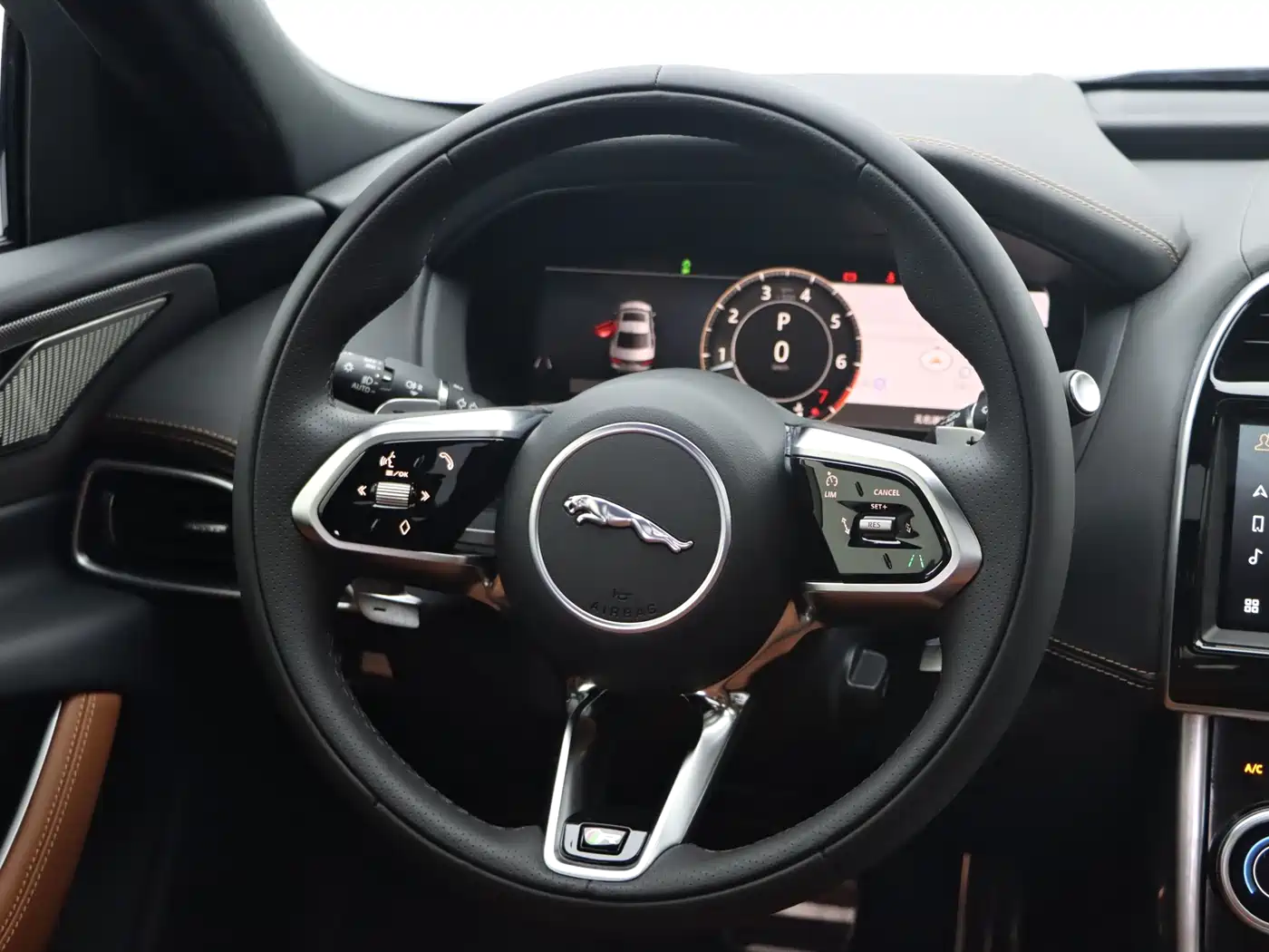 Jaguar XEL 2025 2025 2.0T 250PS R-DYNAMIC 90th Anniversary Edition