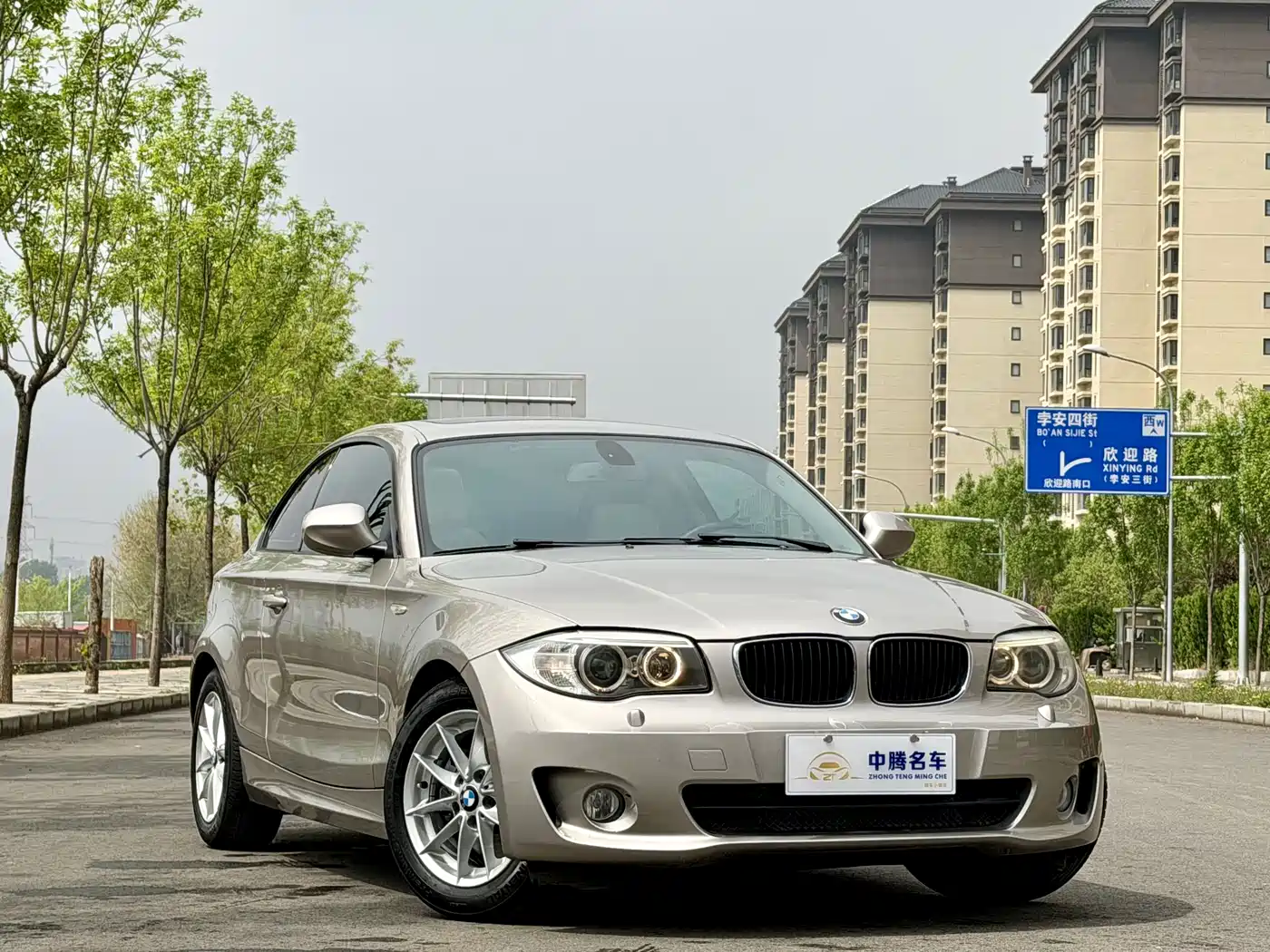 BMW 1 Series (Import) 2011 120i Coupe фото 3