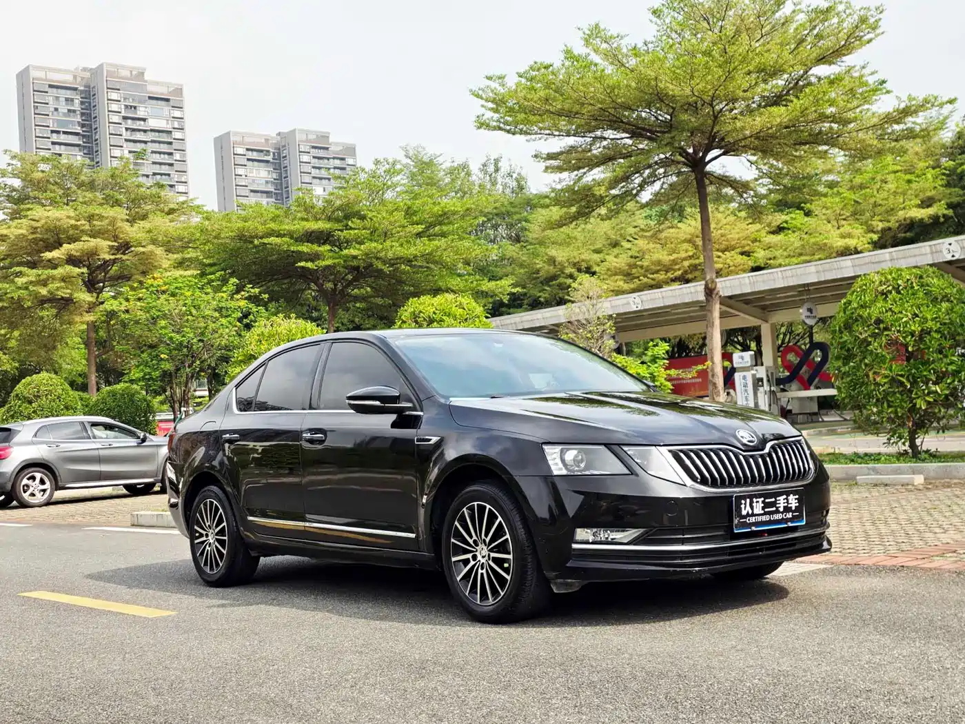 Škoda Octavia 2019 1.5L Automatic Luxury Edition фото 4