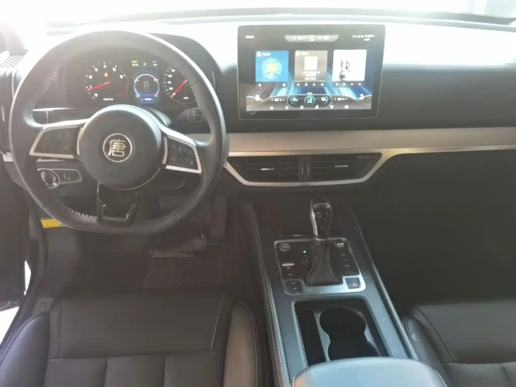 BYD Tang 2020 2019 2.0T Automatic Smart Connect Luxury 5-seater China VI