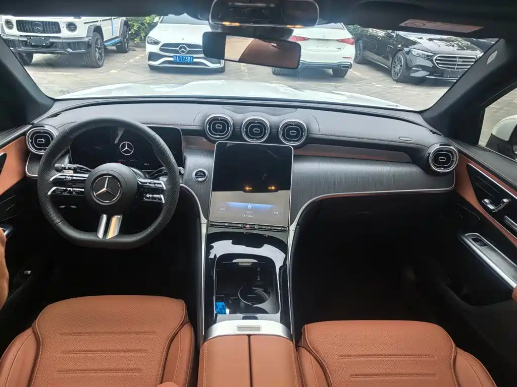 Mercedes-Benz GLC 2024 GLC 260 L 4MATIC Luxury 5-seater фото 13