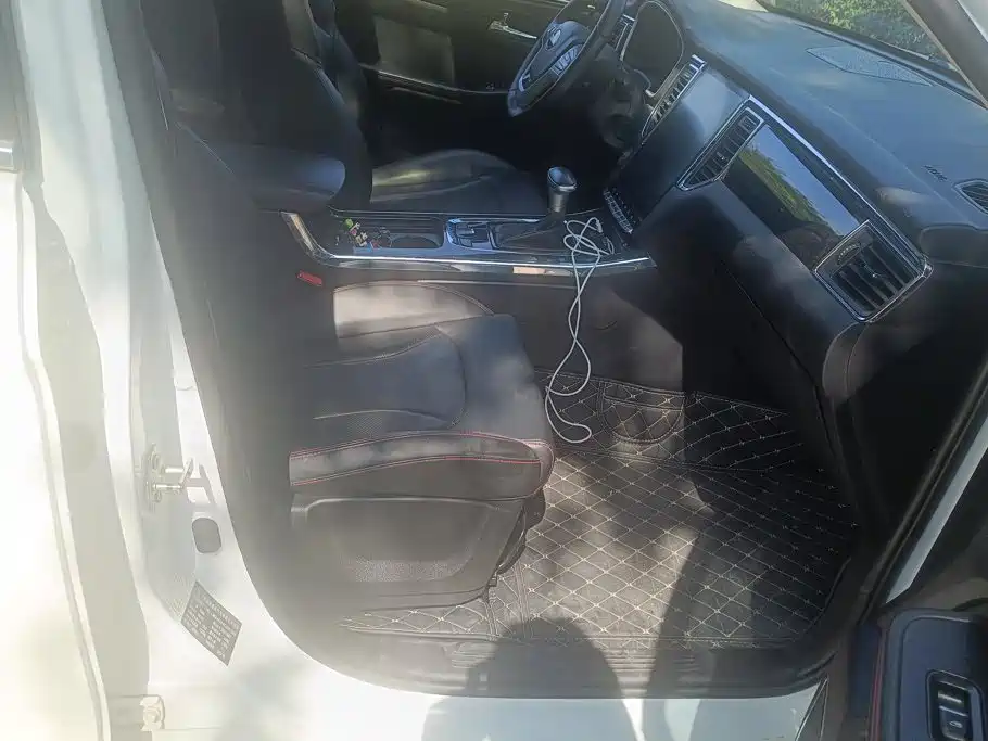 SWM Motor SWM G05 2019 2019 1.5T Automatic Luxury Model