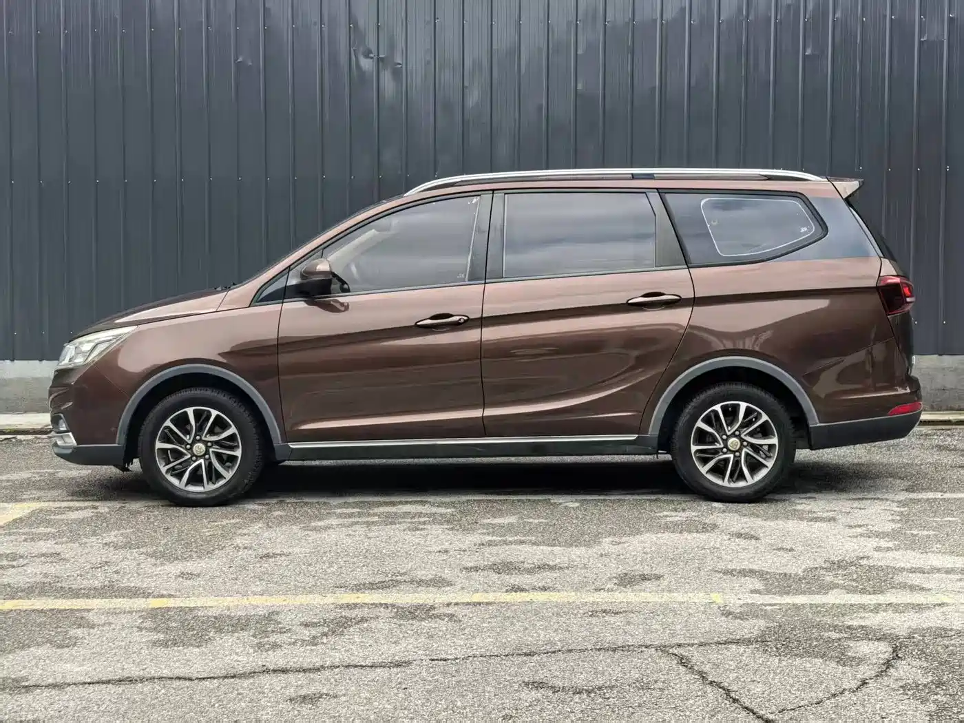 Baojun 730 2020 2019 1.5L Manual Fashion Edition 7-Seater China VI