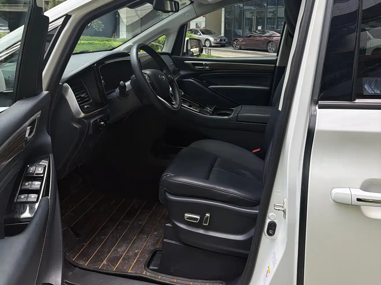 GAC Trumpchi Trumpchi M8 2023 Leading Series 390T Prestige Edition фото 8