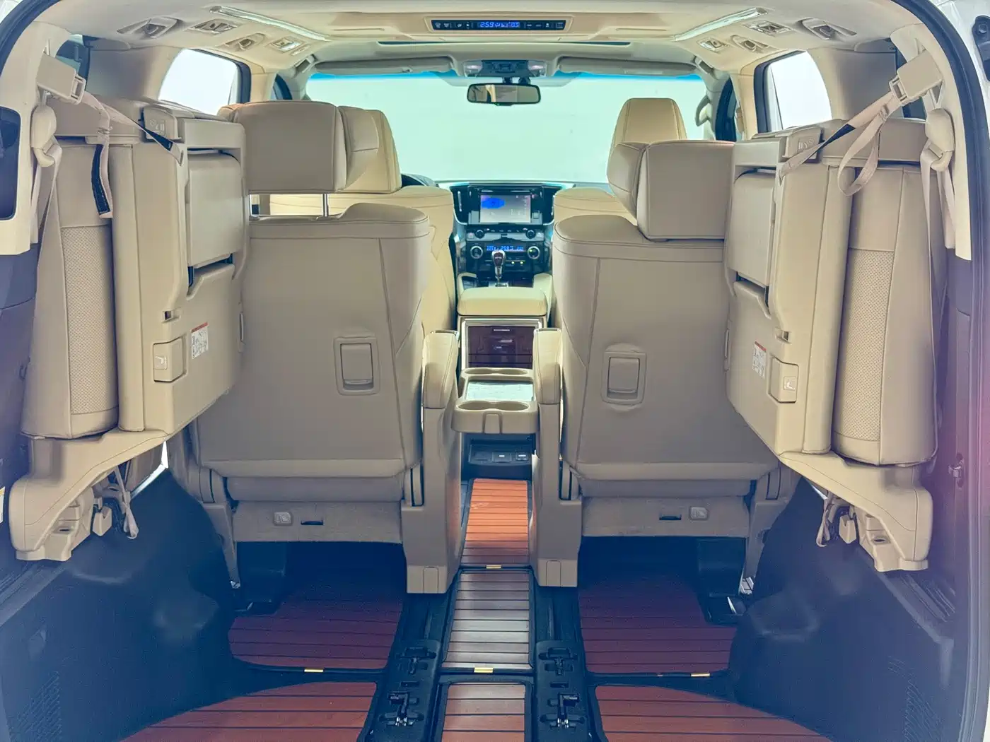 Toyota Alphard 2015 3.5L Luxury Edition фото 9