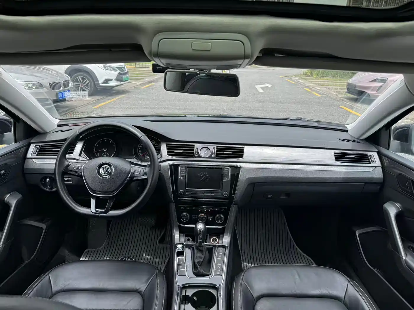 Volkswagen Passat 2017 280TSI DSG Prestige фото 10