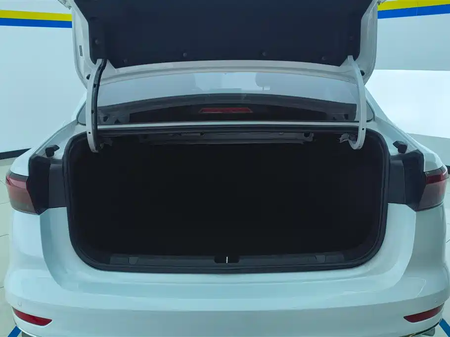 GEELY AUTOMOBILE EMGRAND