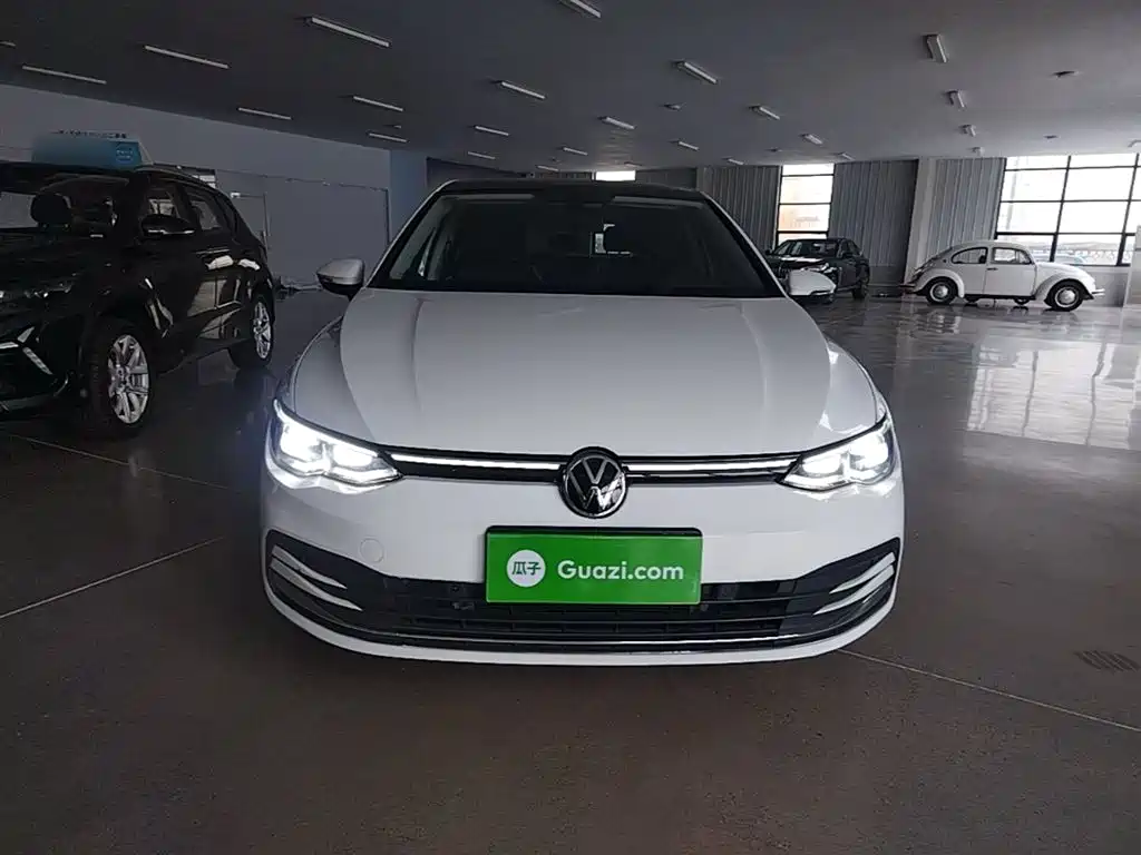 Volkswagen Golf 2023 Facelift 280TSI DSG Pro фото 3