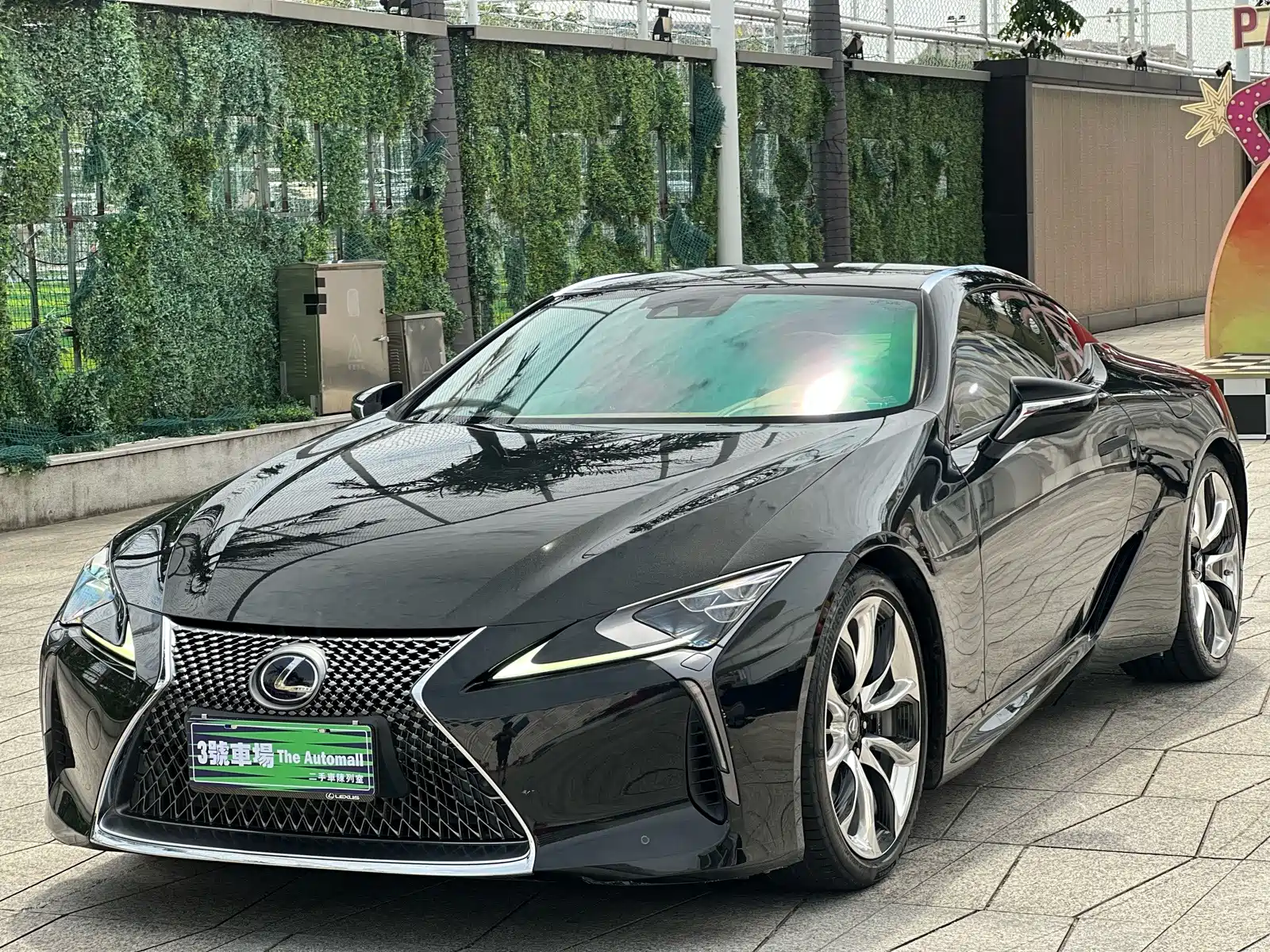 Фото 1 - Lexus LC