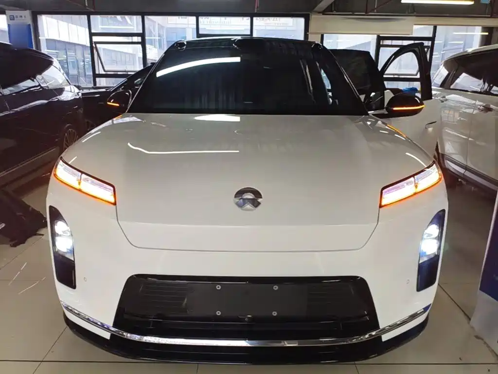 NIO ES8 2026 2025 Model 6-Seat Executive Luxury Edition