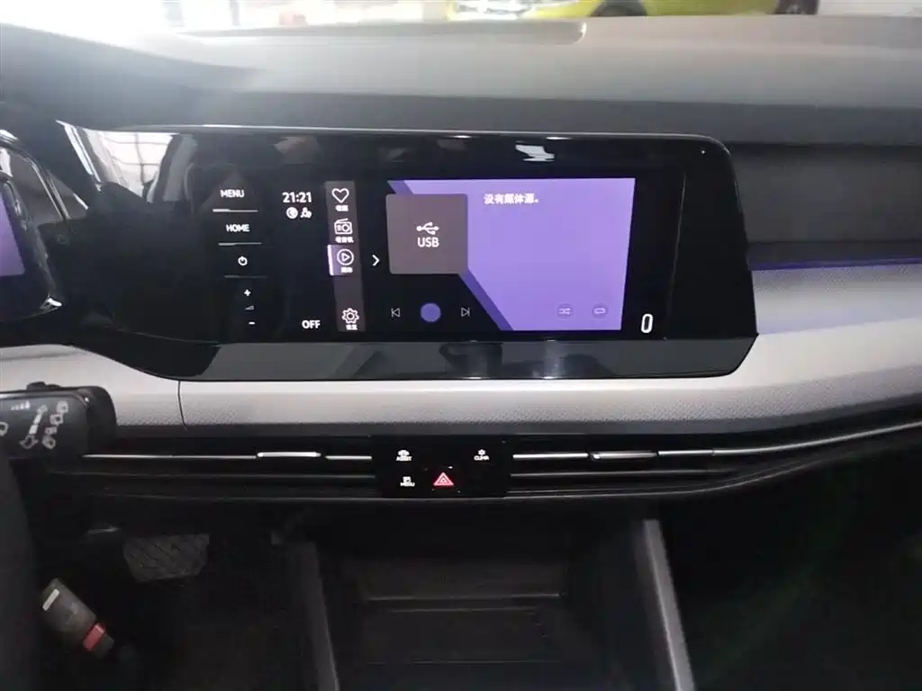 Volkswagen Golf 2023 Facelift 280TSI DSG Pro фото 13