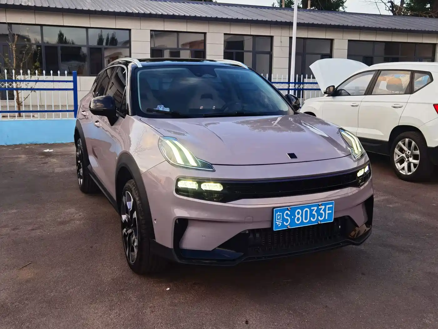 Lynk & Co 06 2023 Remix 1.5T Power Halo фото 2