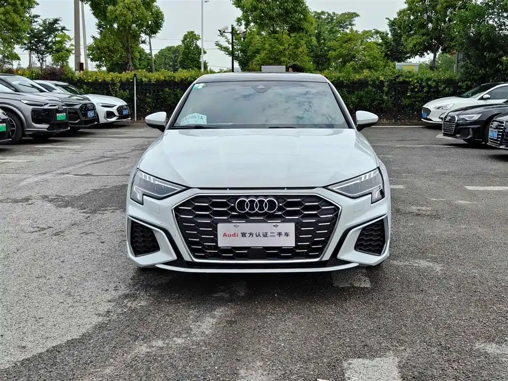 Audi A3 2024 Model Sportback 35 TFSI Fashion Sport фото 2