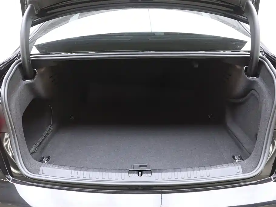 Audi A6L 2023 Facelift 40 TFSI Luxury Dynamic фото 32