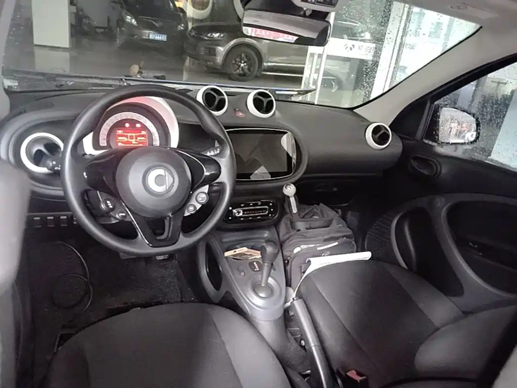 smart forfour 2018 2018 1.0L 52kW Agile Edition
