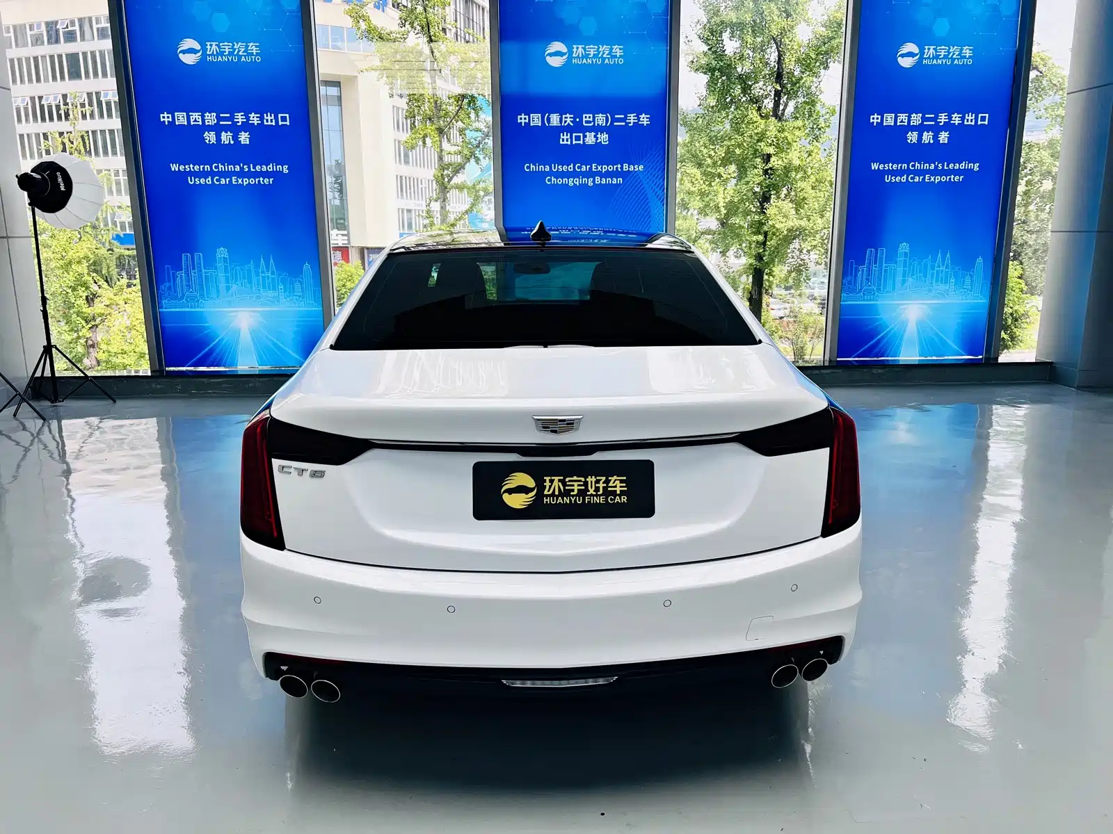 Фото 10 - Cadillac CT6