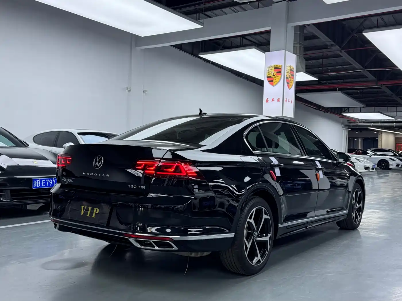 Volkswagen Magotan 2023 2 Million Units Anniversary Edition 330TSI DSG Leading Type фото 17