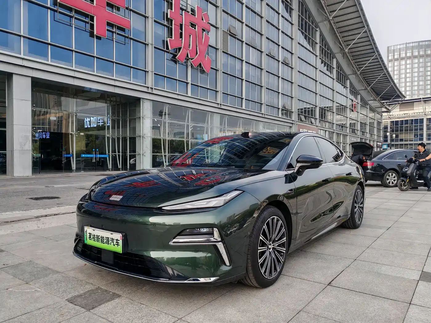 Geely Galaxy Galaxy Xingyao 8 2025 130km EM-P Starship Edition