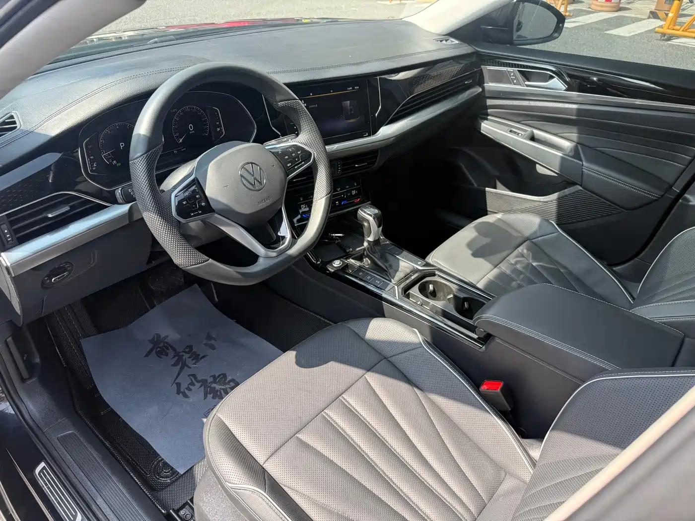 Volkswagen Passat 2024 330TSI Elite Edition фото 8