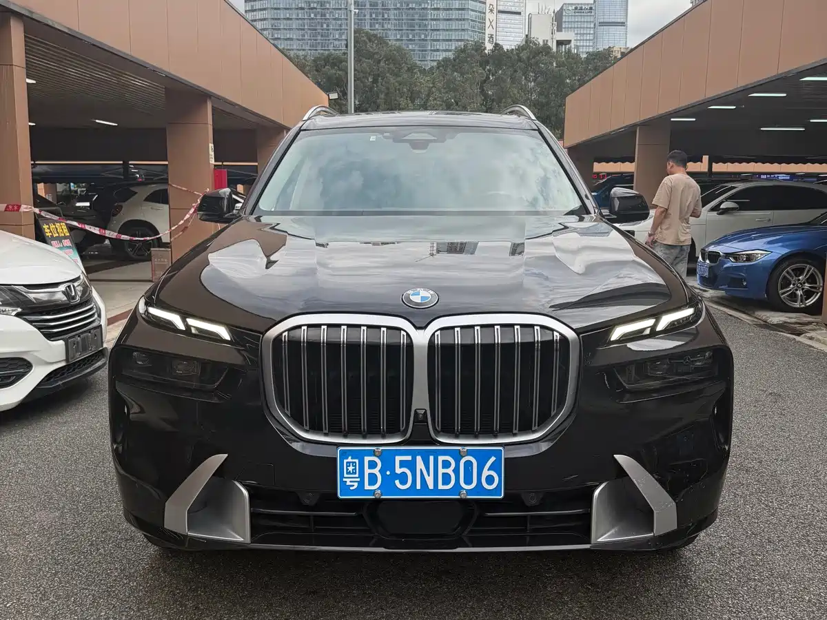 Фото 6 - BMW X7