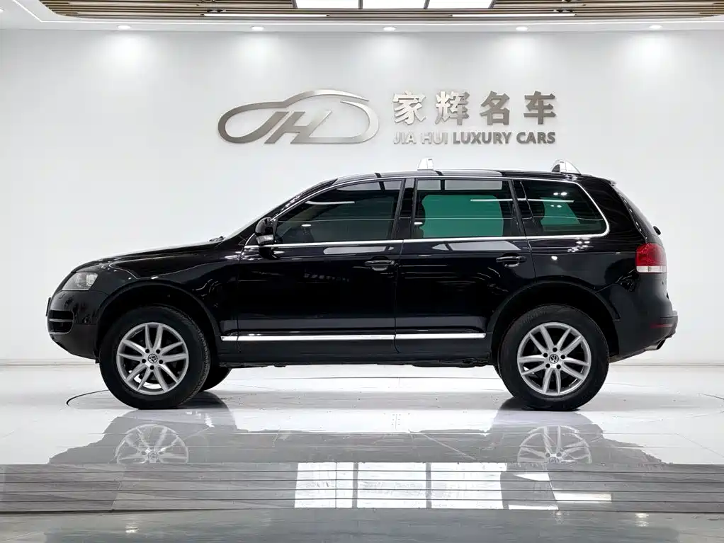 Фото 4 - Volkswagen Touareg